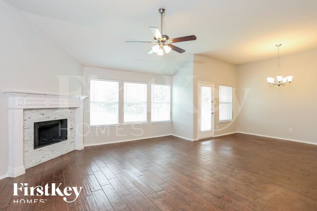 5033 Charisma Dr in Midlothian, TX - Foto de edificio - Building Photo