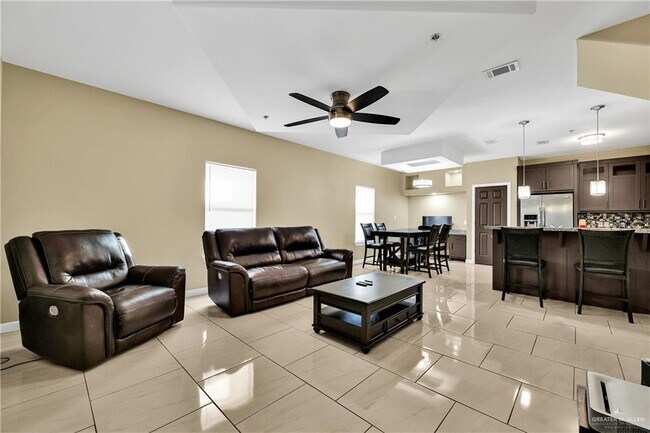 17 East St in McAllen, TX - Building Photo - Building Photo