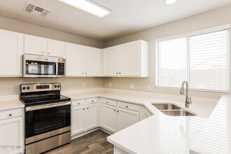 12622 W Paradise Dr in El Mirage, AZ - Building Photo - Building Photo
