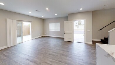 5102 Tipton St in San Diego, CA - Building Photo - Building Photo