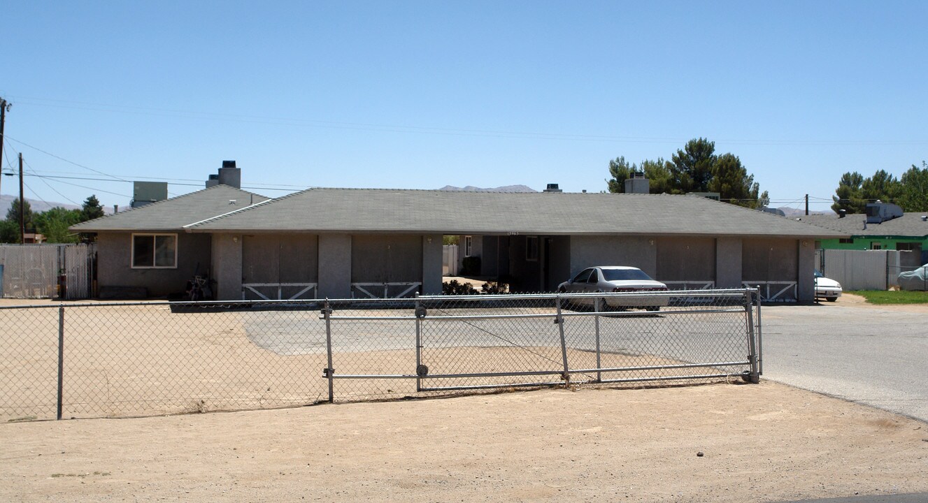 15965 Sago Rd in Apple Valley, CA - Building Photo