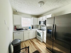 5600 Brandycrest Dr in Raleigh, NC - Building Photo - Building Photo