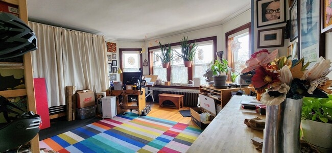 1925 W Belle Plaine Ave in Chicago, IL - Building Photo - Building Photo