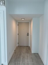 327 King St W in Toronto, ON - Building Photo - Building Photo