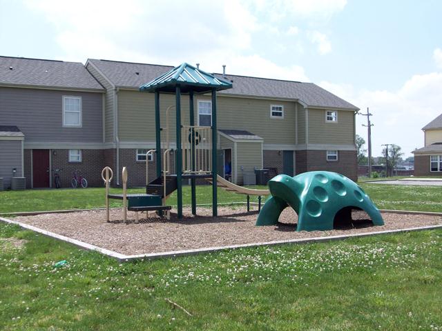 Sun Valley Townhomes in Anderson, IN - Foto de edificio - Building Photo