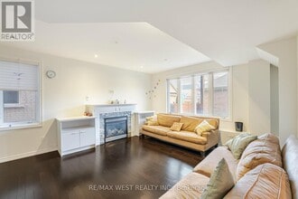 92 Glengordon Cres in Markham, ON - Building Photo - Building Photo