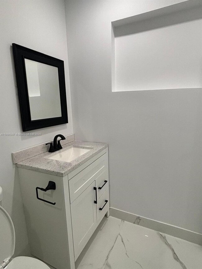 9701 SW 30th St in Miami, FL - Building Photo - Building Photo