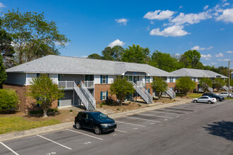 Kings Place Apartments in Greenville, NC - Building Photo - Building Photo