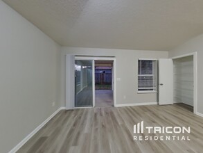 12810 Radiant Run Ct in Jacksonville, FL - Building Photo - Building Photo