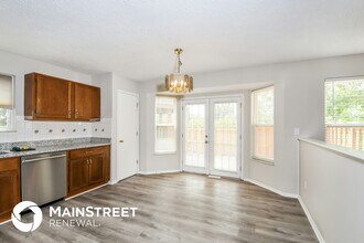 140 Lamplighter Way in O'Fallon, MO - Building Photo - Building Photo