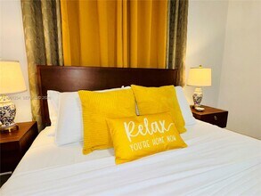 5100 Rilma Ave in Sarasota, FL - Building Photo - Building Photo