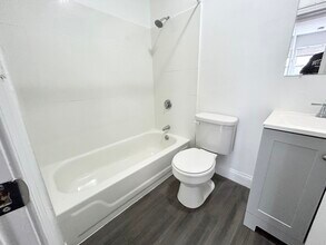 269 Bolton St, Unit 2A in Boston, MA - Foto de edificio - Building Photo