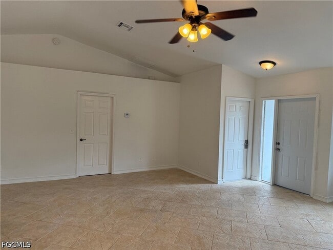 1371 14th Ave NE in Naples, FL - Building Photo - Building Photo