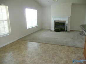 103 Zeona Ct SW in Huntsville, AL - Foto de edificio - Building Photo