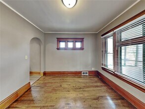 1403 Barclay St in St. Paul, MN - Foto de edificio - Building Photo