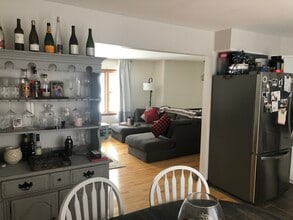 27 Ashdown Rd, Unit A in Ballston Lake, NY - Foto de edificio - Building Photo