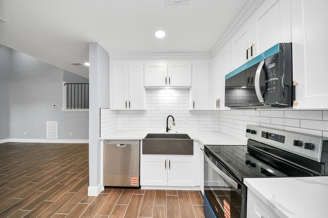 10250 Bridgeland Ln in Houston, TX - Building Photo - Building Photo