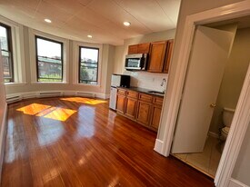 870 Beacon St, Unit 115 in Boston, MA - Building Photo