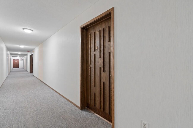 3200 Virginia Ave S in St. Louis Park, MN - Building Photo - Building Photo