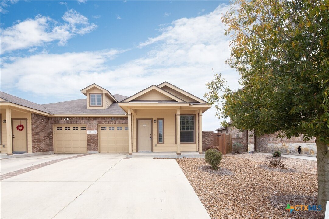 514 Creekside Cir in New Braunfels, TX - Building Photo