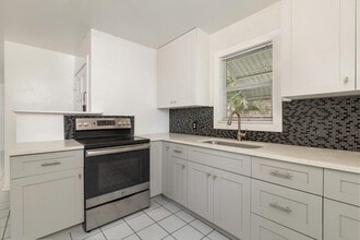 429 49th St in West Palm Beach, FL - Building Photo - Building Photo