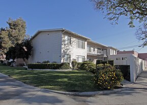 928 S Fann St in Anaheim, CA - Building Photo