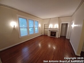 219 W Magnolia Ave in San Antonio, TX - Building Photo - Building Photo