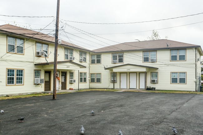 Bastrop Plaza Apartments in Houston, TX - Building Photo - Building Photo