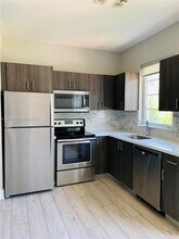 1100 10th St in Miami Beach, FL - Foto de edificio - Building Photo