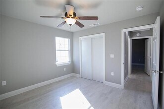 1606 Davis Blvd in Garland, TX - Foto de edificio - Building Photo