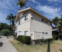 1702 Una St in San Diego, CA - Building Photo - Building Photo