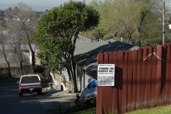 15963 Maubert Ave in San Leandro, CA - Building Photo - Building Photo