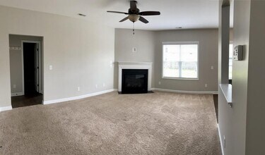 343 Nottingley Dr in Hope Mills, NC - Building Photo - Building Photo