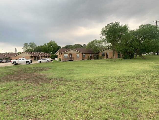 Trinity Oaks in Kirby, TX - Building Photo - Interior Photo
