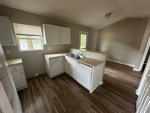 314 Penry Rd in Greensboro, NC - Building Photo - Building Photo