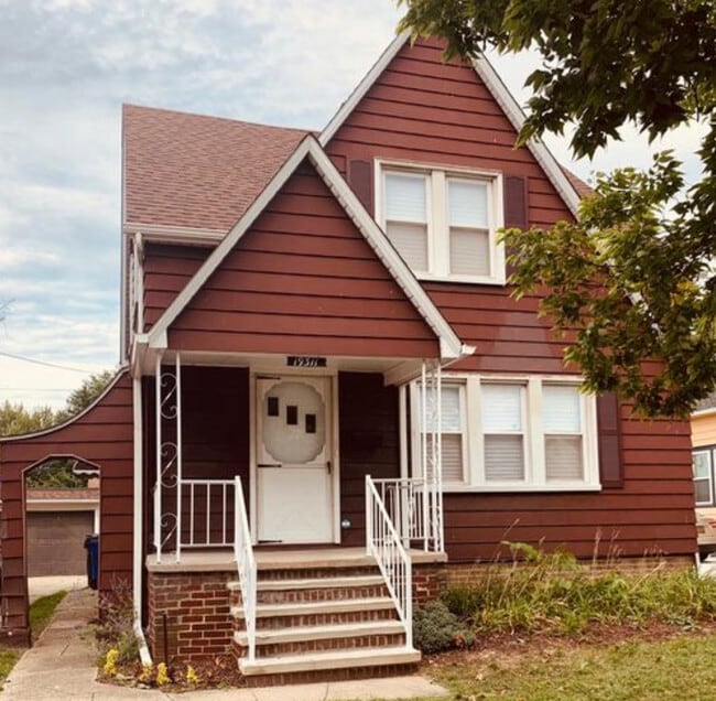 property at 19311 Pawnee Ave