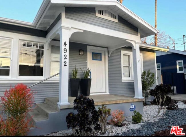 4922 Genevieve Ave in Los Angeles, CA - Building Photo - Building Photo