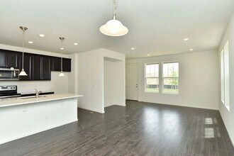 21988 E Radcliff Cir in Aurora, CO - Building Photo - Building Photo