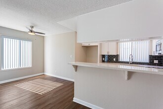 AZURE APARTMENTS! AMAZING 2 BEDROOM APARTMENT in El Segundo, CA - Building Photo - Building Photo