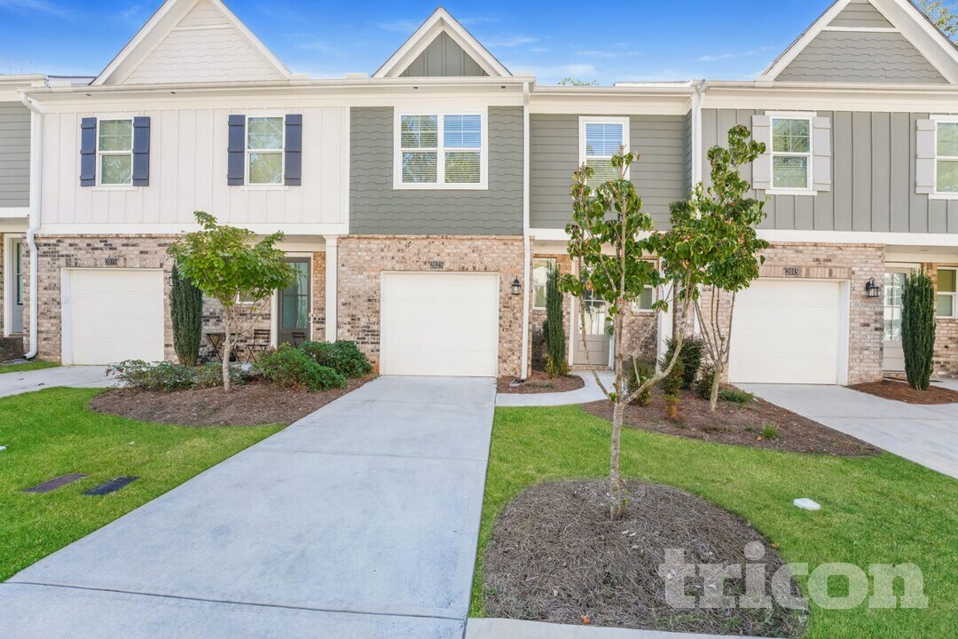 2025 Rosemary Park Ln in Lawrenceville, GA - Building Photo