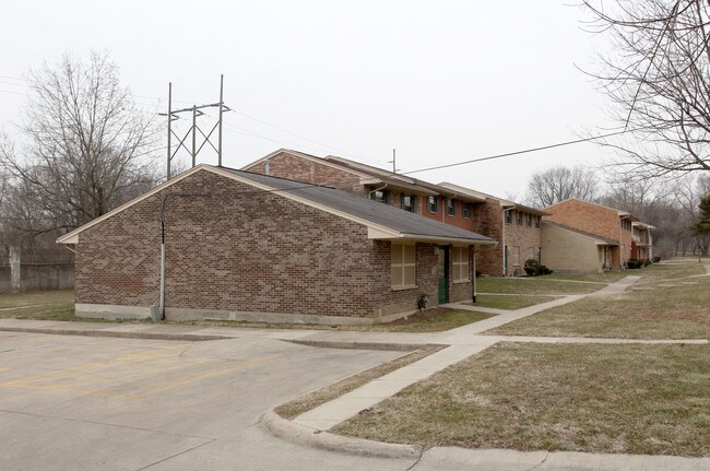 3400-3426 W Riverview Ave in Dayton, OH - Foto de edificio - Building Photo