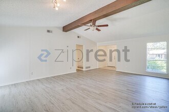 8730 Grenadier Dr in Dallas, TX - Building Photo - Building Photo
