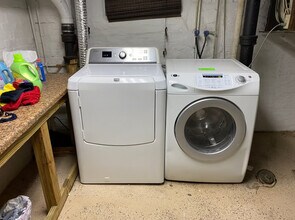 622 W Healey St in Champaign, IL - Foto de edificio - Building Photo