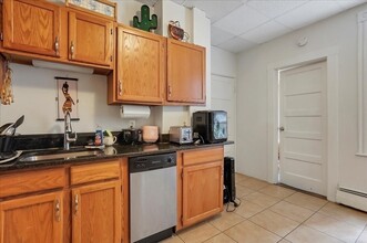 12 Bynner St, Unit #1 in Boston, MA - Foto de edificio - Building Photo