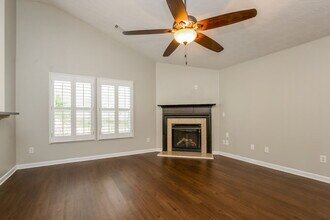 217 Winterbury Dr in Canton, GA - Building Photo - Building Photo