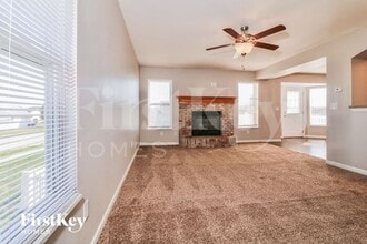 328 Stone Village Dr in Wentzville, MO - Building Photo - Building Photo