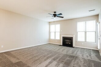 35 Wensley Ct in Clayton, NC - Building Photo - Building Photo