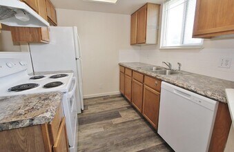 527 N Moffatt Ave in Emmett, ID - Building Photo - Building Photo