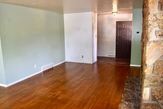 3845 Linda Vista Ln, Unit 3845 in Colorado Springs, CO - Building Photo - Building Photo