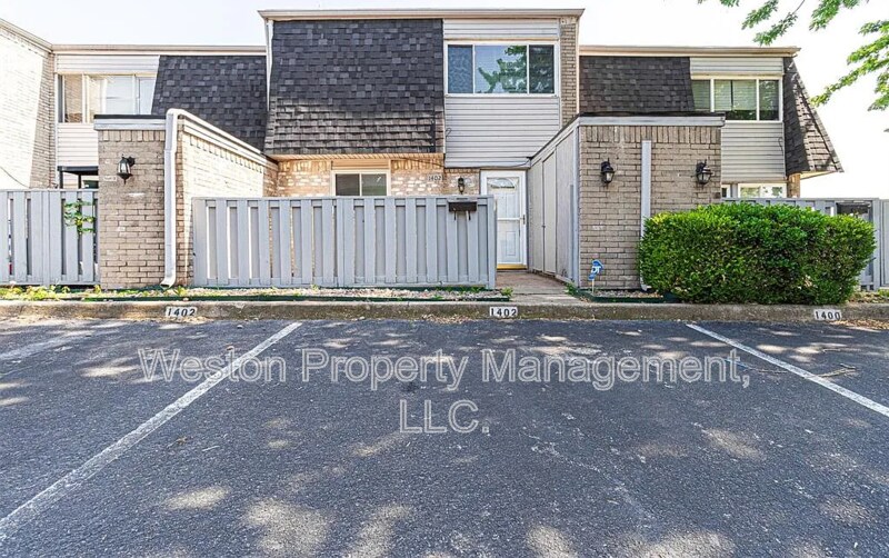 1402 Bill Carrol Dr in Norman, OK - Building Photo